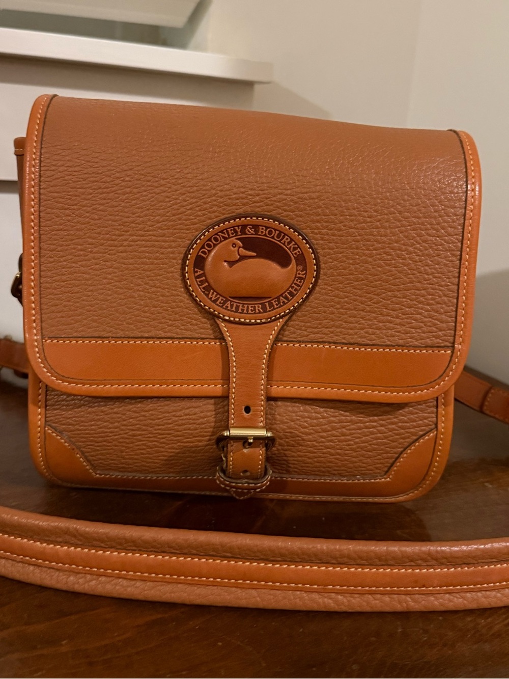 Vintage Dooney and Bourke Small Surrey - Picture 10 of 10